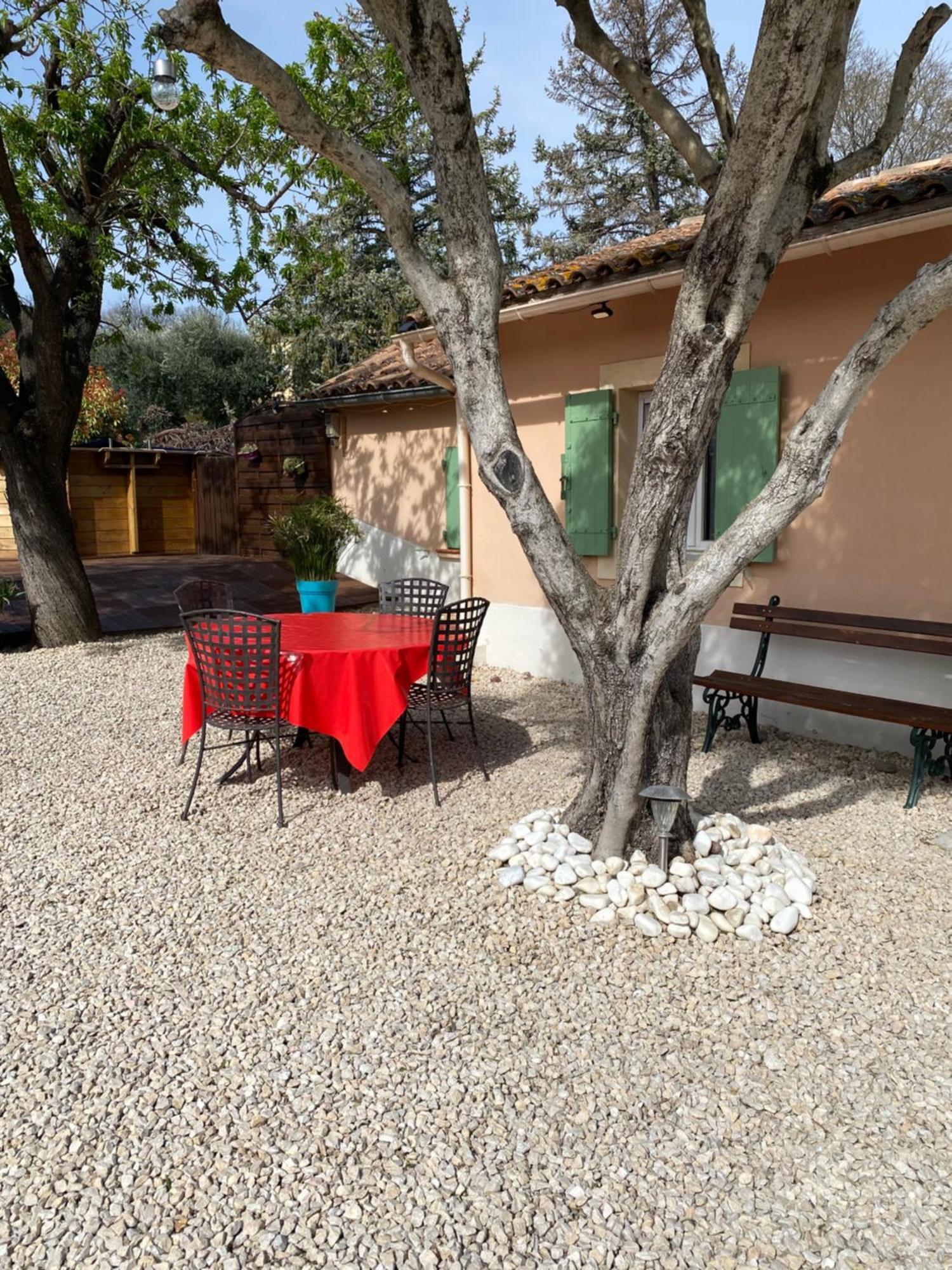 Gite 135 C Sarrians Exterior foto